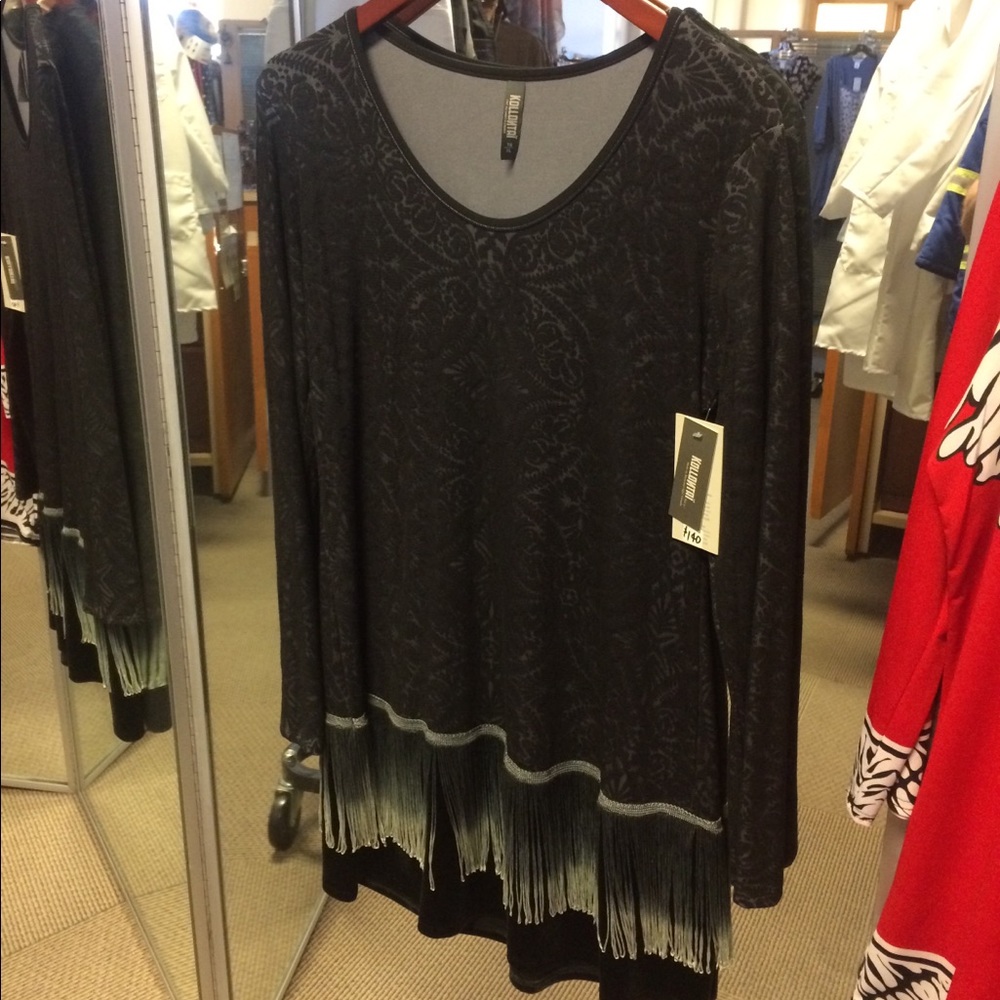 Kollontai top with frill bottom in dark grey